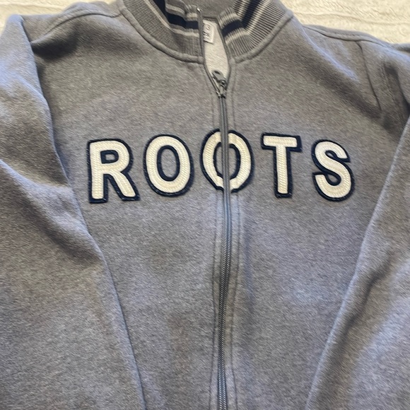 Vintage zip up Roots sweatshirt - Picture 1 of 3